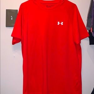 UNDER ARMOR red shirt